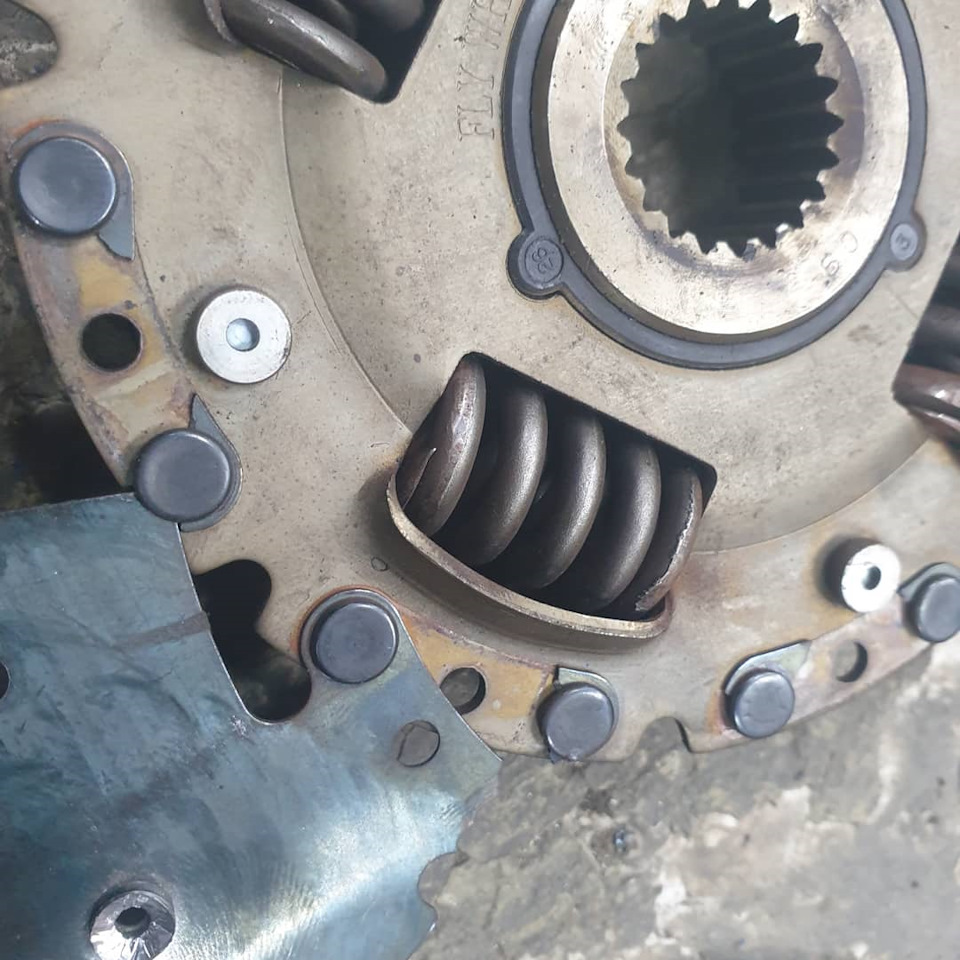 ТО — 1,5 в Германике (Фили). Опять 25.04.2020 — Volkswagen Tiguan (2G ...