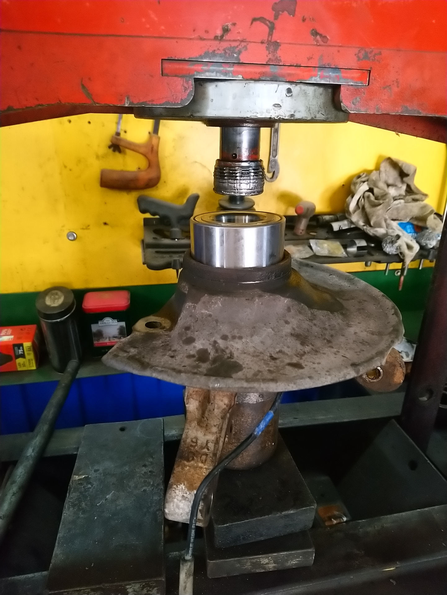 Замена ступичного подшипника. — Mitsubishi Lancer X, 1,5 л, 2011 года ...