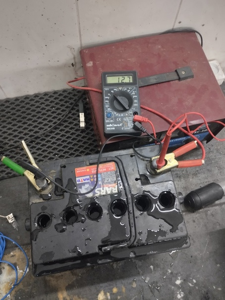 Десульфатация аккумулятора — Nissan Laurel (C35), 2 л, 1997 года ...