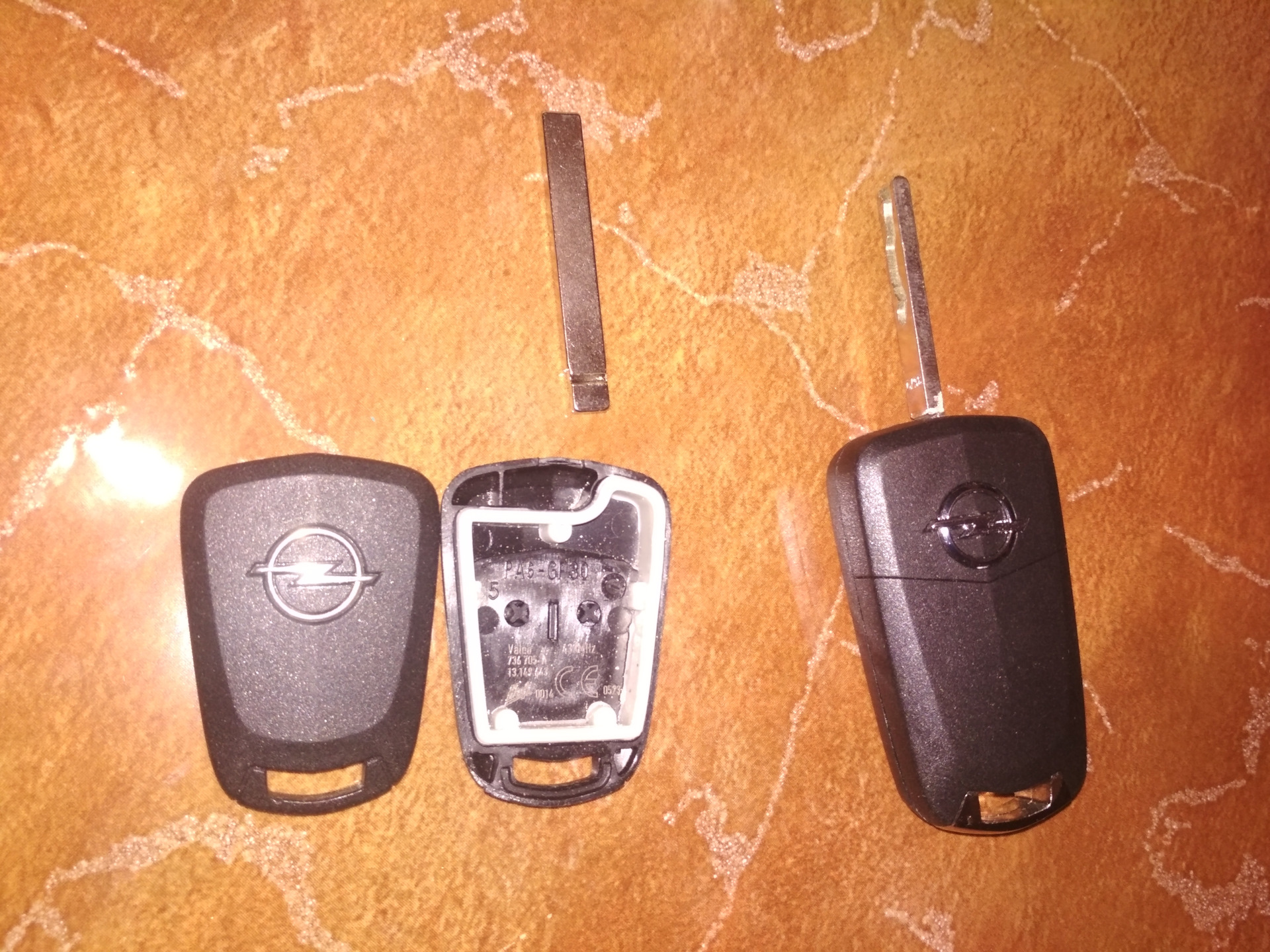 Замена ключа москва. Лезвие ключа Opel Astra h. Ключ выкидной Astra h.