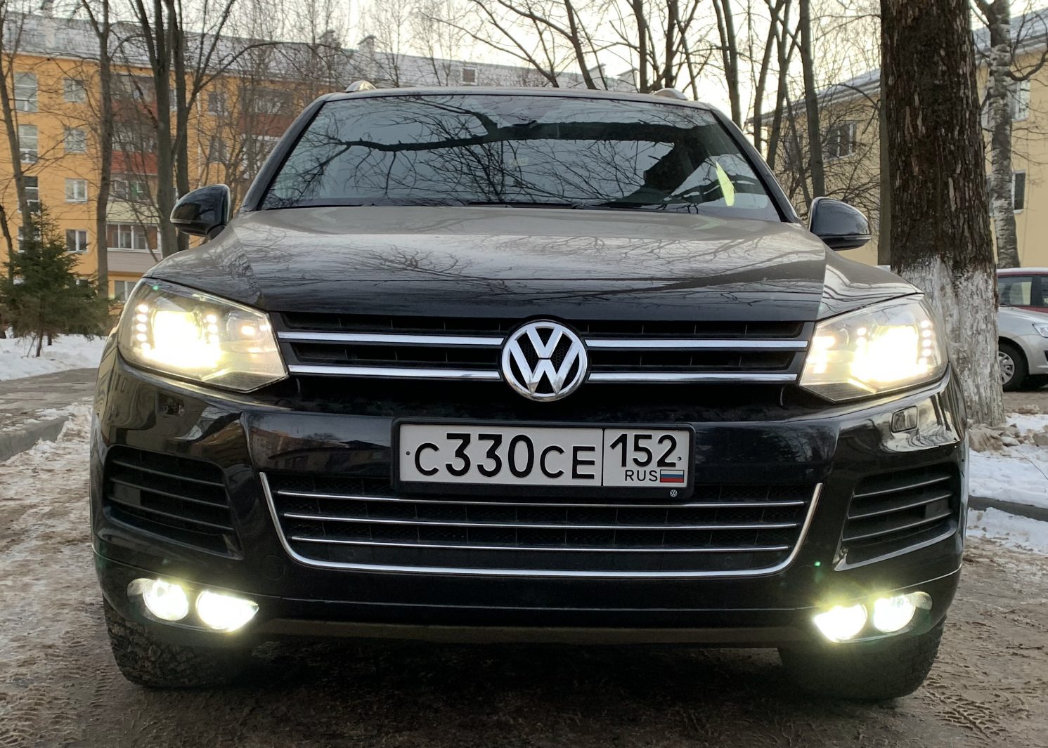 Противотуманные фары фольксваген туарег. ПТФ VW Touareg NF. Фара VW Touareg NF. VW Touareg 2012 ПТФ. VW Touareg 2013 ПТФ.