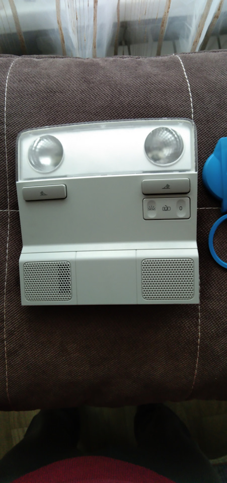 плафон центральный подсветки салона Skoda Yeti 1K0 947 105 на ...