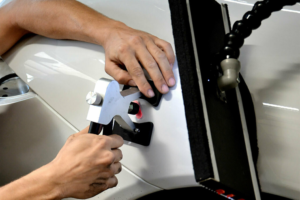 Можно ли выпрямить вмятину на кузове без покраски? — Автопорт Детейлинг ...