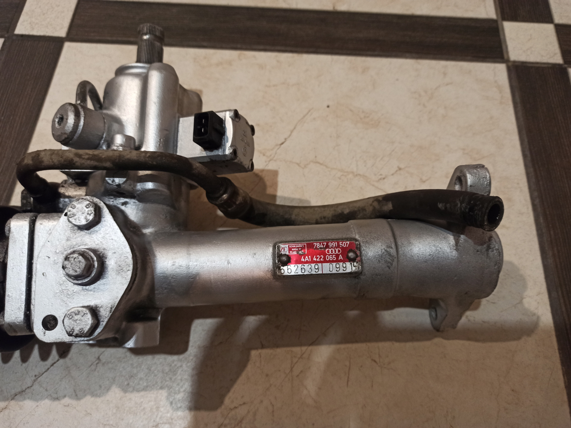 Усиленное усилие на рулевом колесе