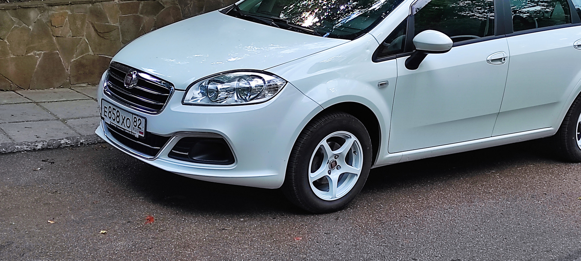 Молдинги на бампер и колпачки на диски. — FIAT Linea, 1,4 л., 2013 года ...