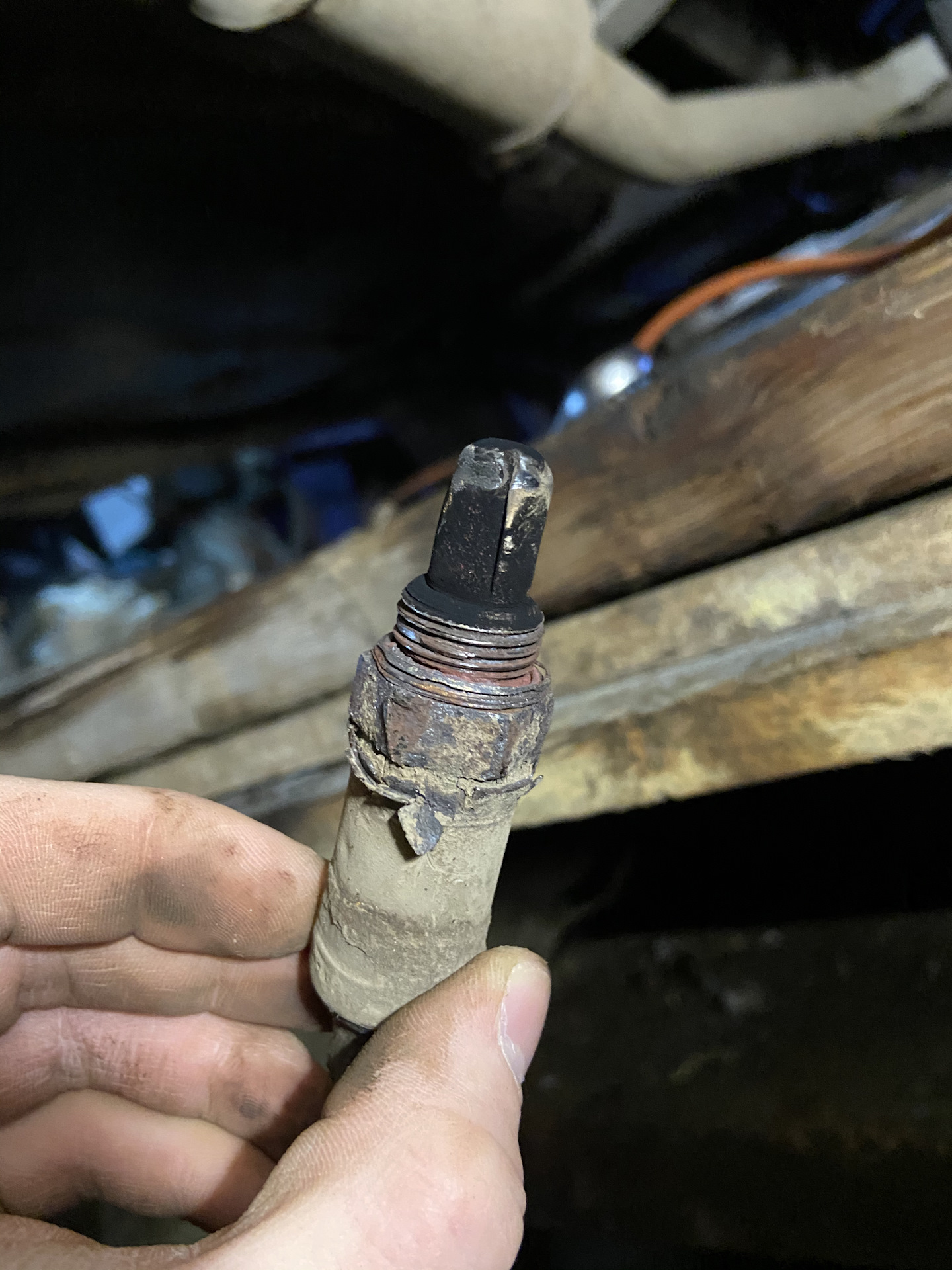 Форестер sh датчик кислорода. Лямбда зонд субару форестер sf5. Импреза 2008 датчик кислорода где находится. Subaru forester замена кислородного датчика. Лямбда зонд forester 2.