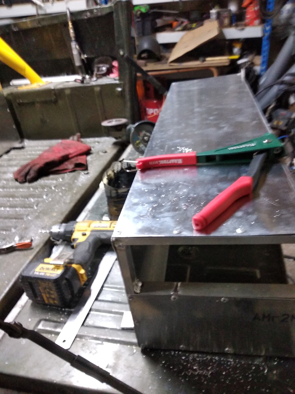 xYAAAgNNMeA 960 Как крепить бензобак на уаз 469