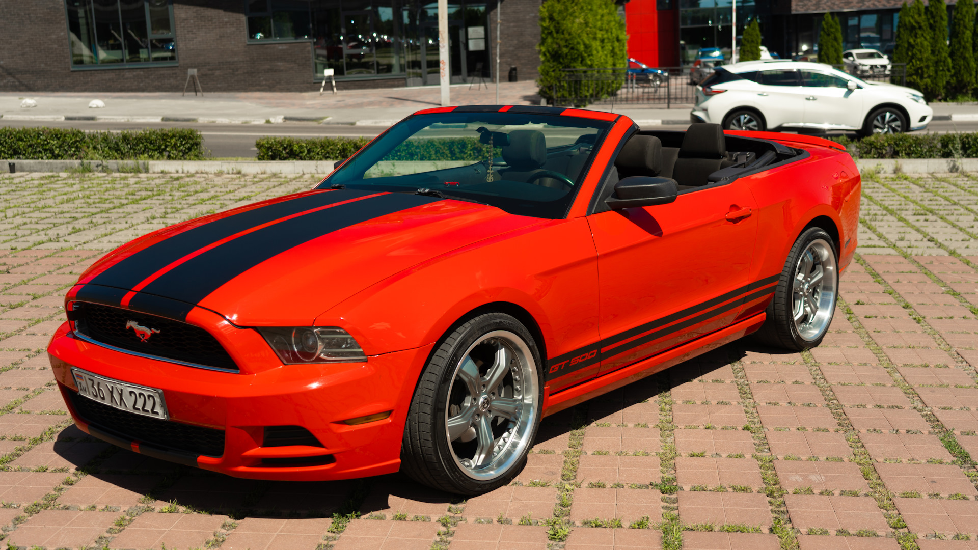 Ford Mustang Cabrio Red