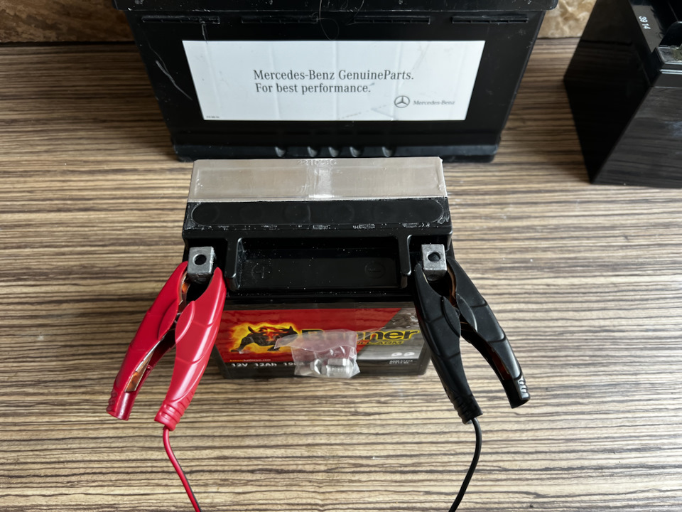 Замена резервного АКБ — Mercedes-Benz GLK-Class (X204), 2 л, 2014 года ...