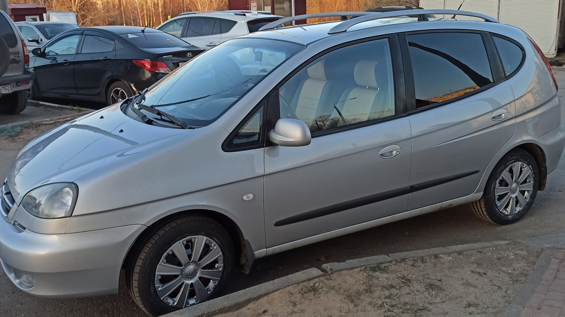 Chevrolet Rezzo 1.6 бензиновый 2008 | Светло Серый на DRIVE2