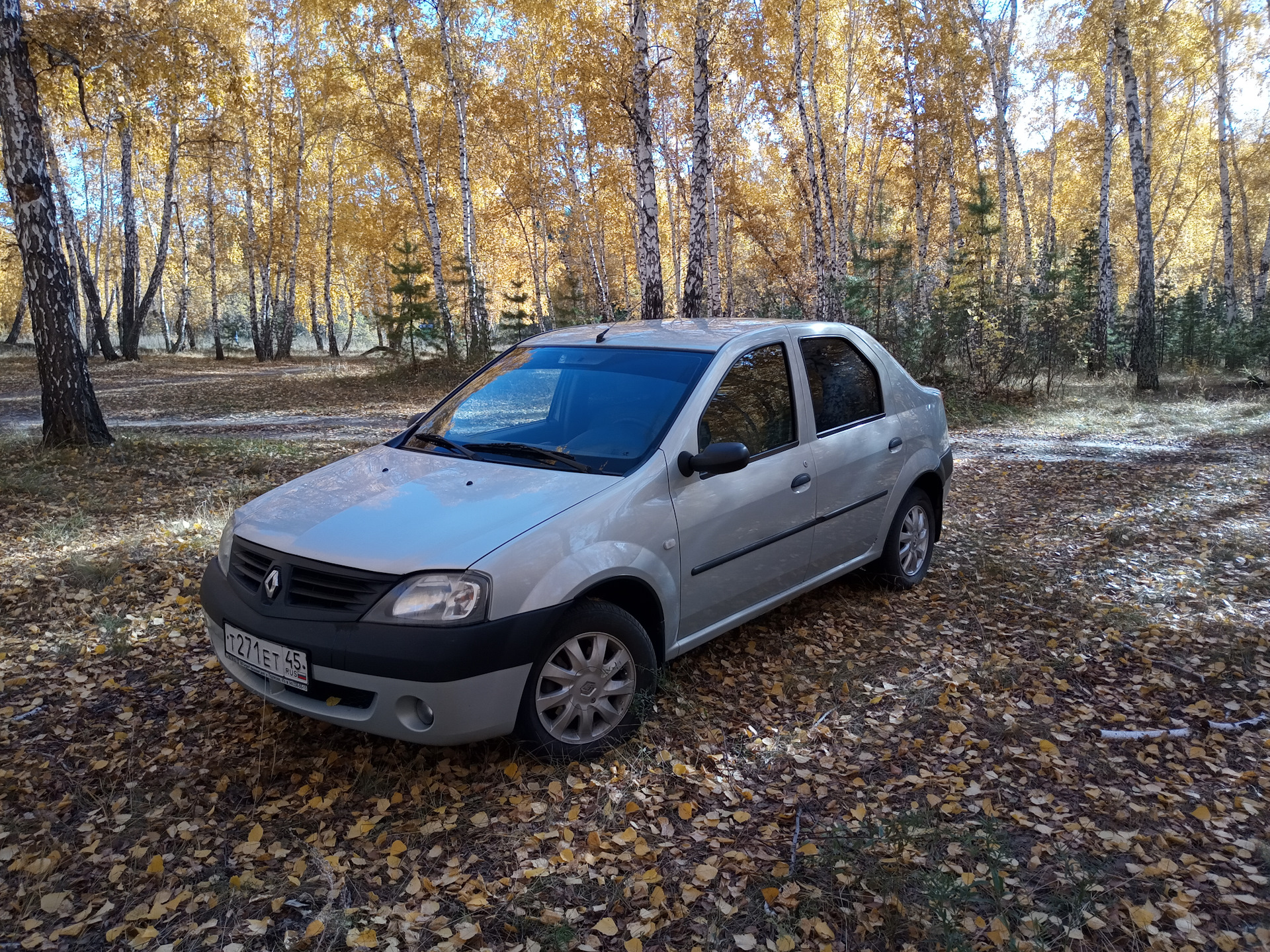 Рено бу ставропольский. Рено Логан 1 серый.