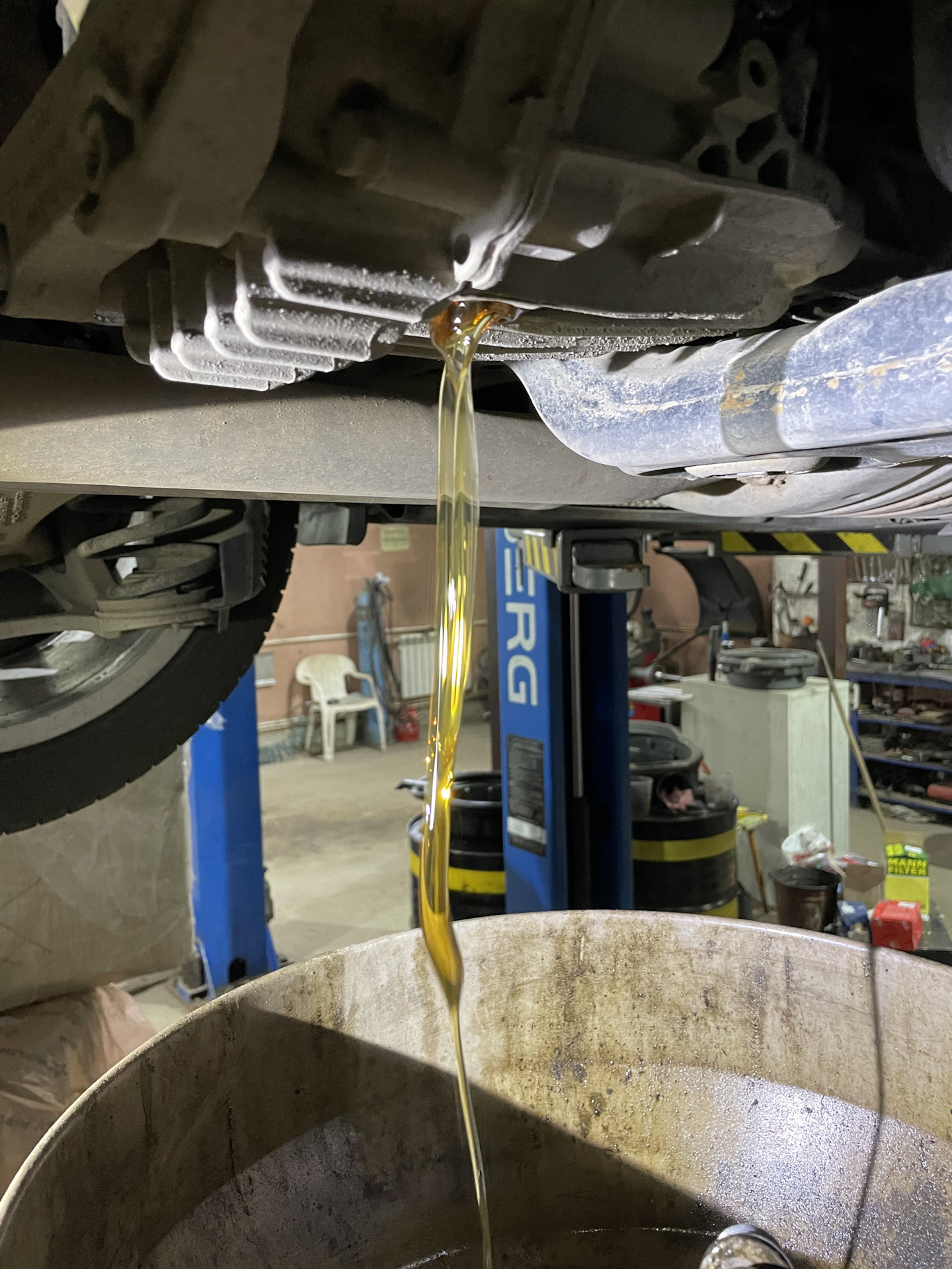 Замена масла в DL501 — Audi A6 (C7), 2,8 л, 2015 года | плановое ТО ...