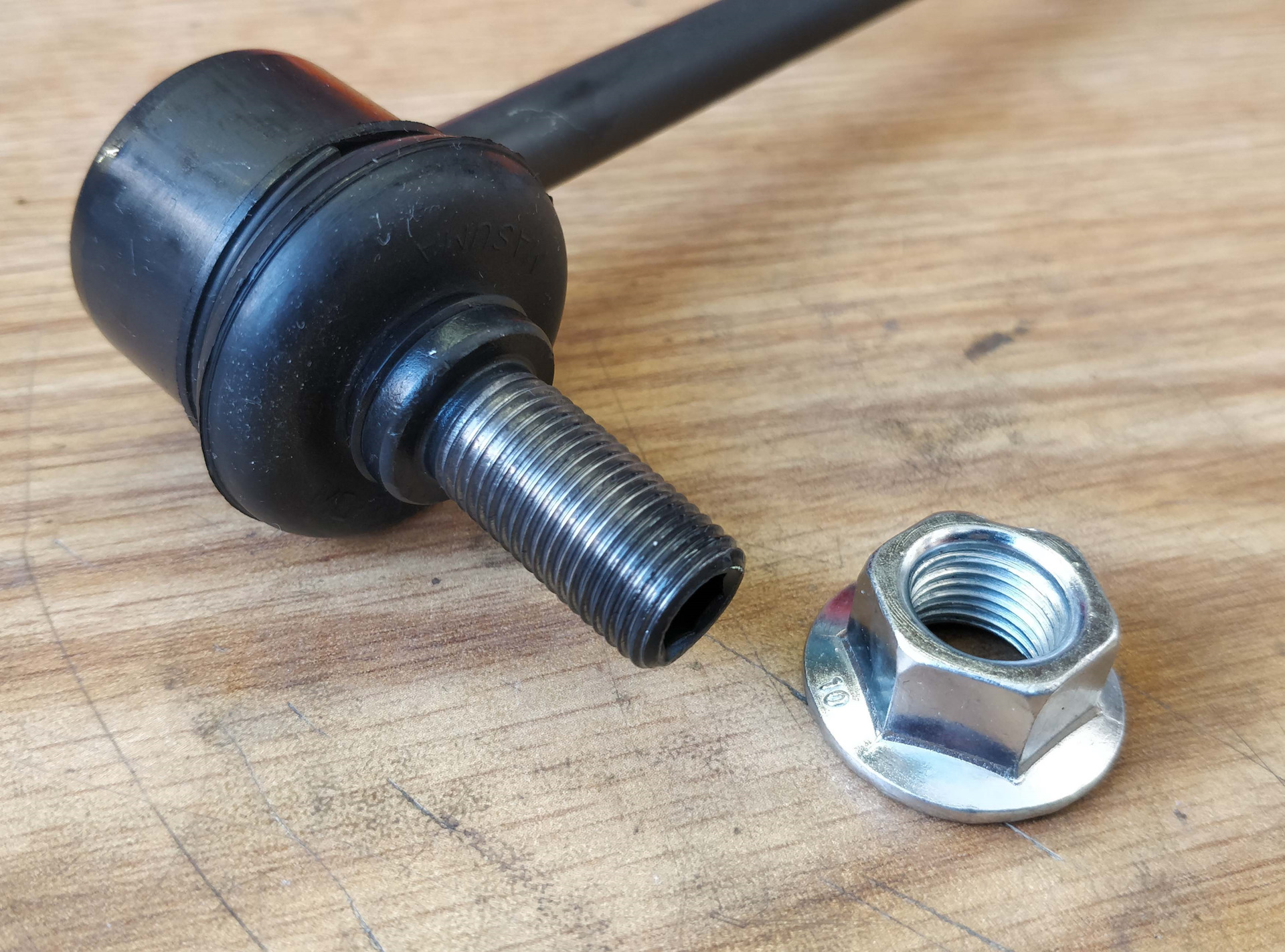 Стойки стабилизатора и его же втулки + сайлентблоки Masuma. — Toyota ...