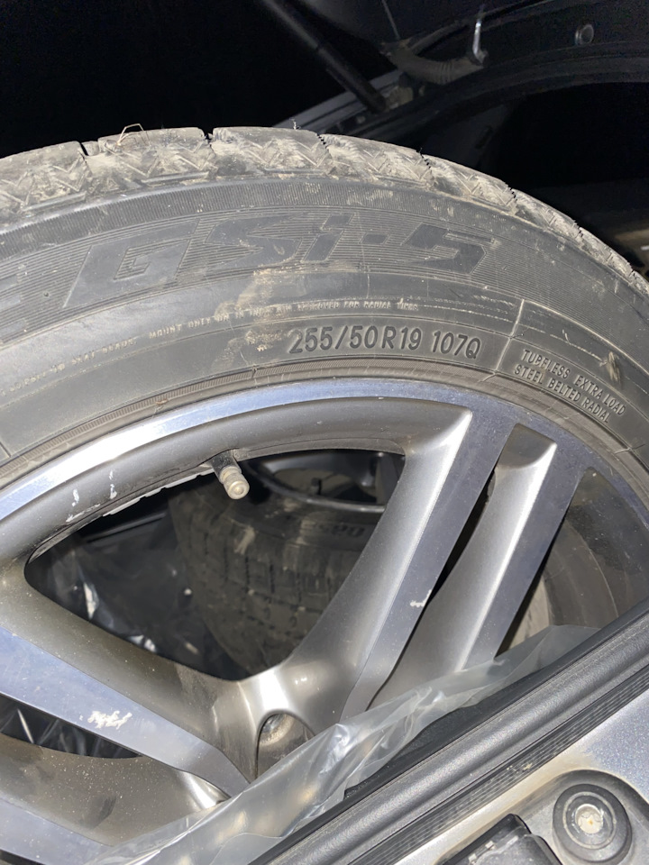 Шины зимние нешипованные Toyo 255/50 R19, литые диски Bmw 9Jx19 ET48 ...