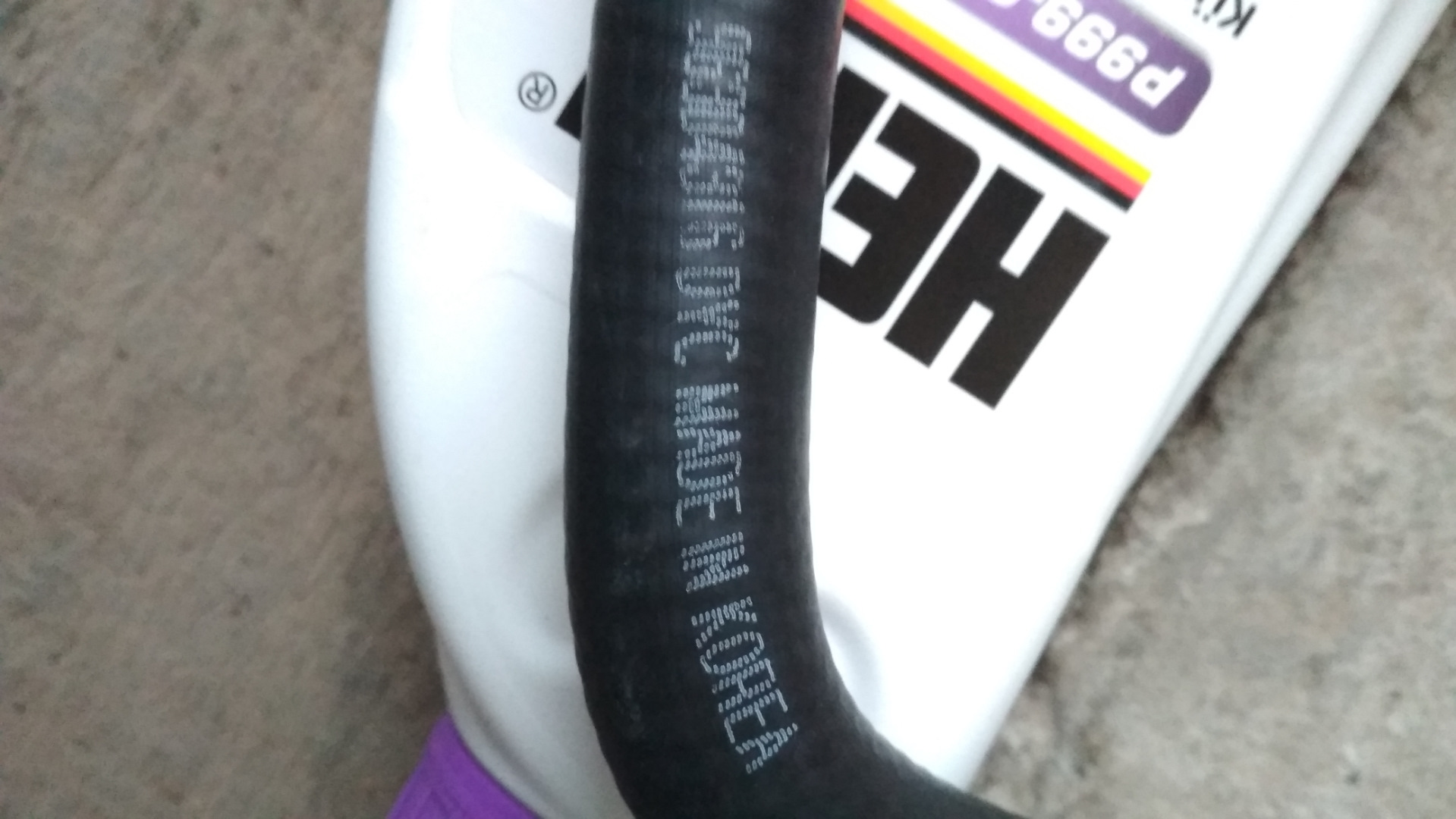 Замена датчика давления масла. Замена патрубков на радиатор печки ...