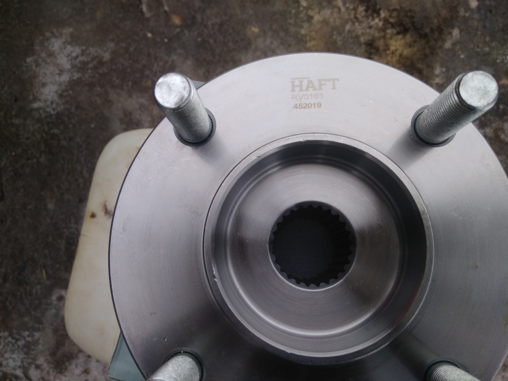 Звук неисправного подшипника ступицы — Nissan Tiida (1G), 1,6 л, 2012 ...