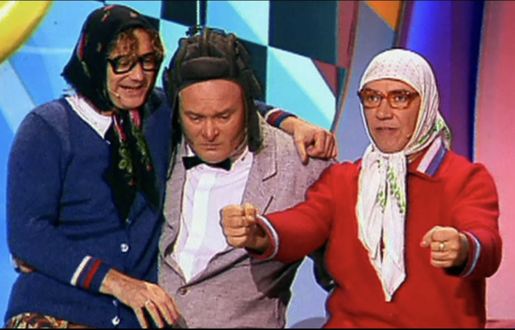 Ртр-юмор кривое зеркало. Юмор юмор юмор все выпуски подряд. Кривое зеркало 2020. Юмор юмор юмор все выпуски подряд. Кривое зеркало телепередача.