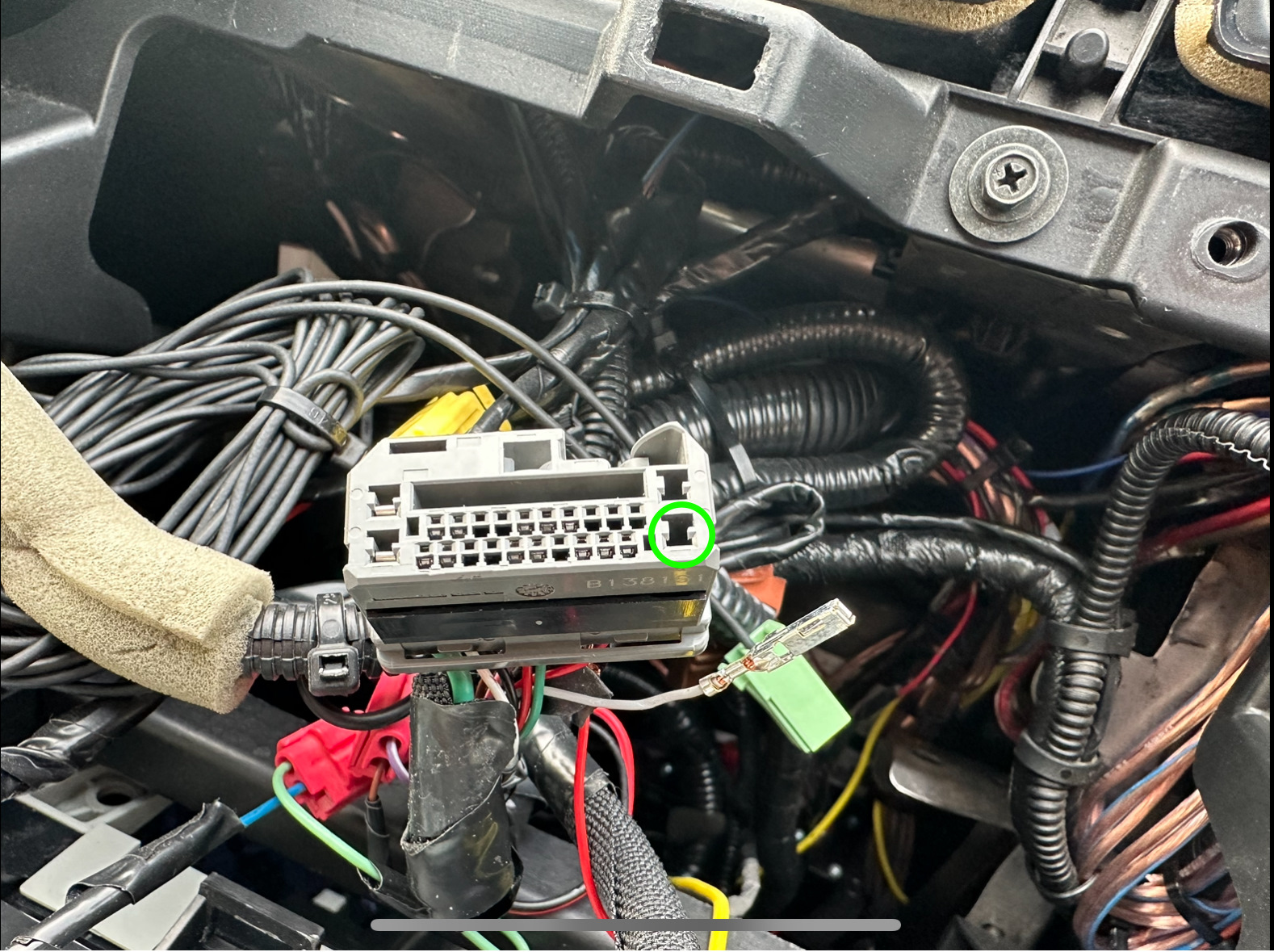 Подключение GPS антенны к магнитоле Gathers VXM-194VFi — Honda Fit (3G ...