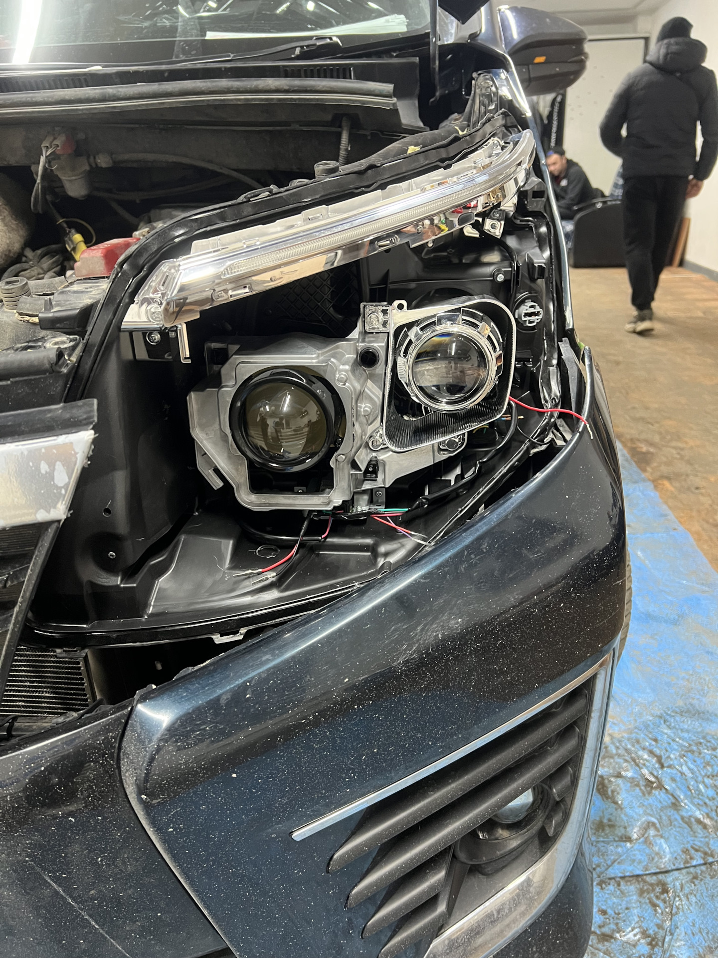 TiZZZeRRR SEXta fuLL LED в Тойота VOXY ZRR85 и как просрать диски ...