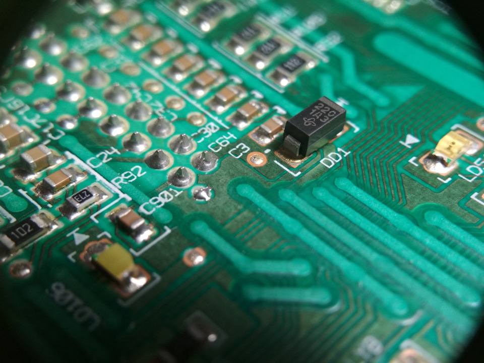 Пропайка приборной панели — Ford Focus II Sedan, 1,8 л, 2007 года ...