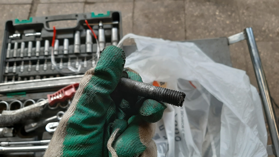 Ремонт задней подвески и проверка/регулировка схождения — Ford Kuga (2G ...