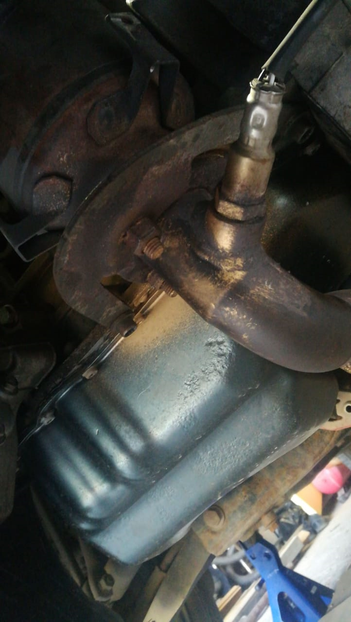 Трещина в выпускном коллекторе, CFNA 1,6 — Volkswagen Polo Sedan, 1,6 л ...