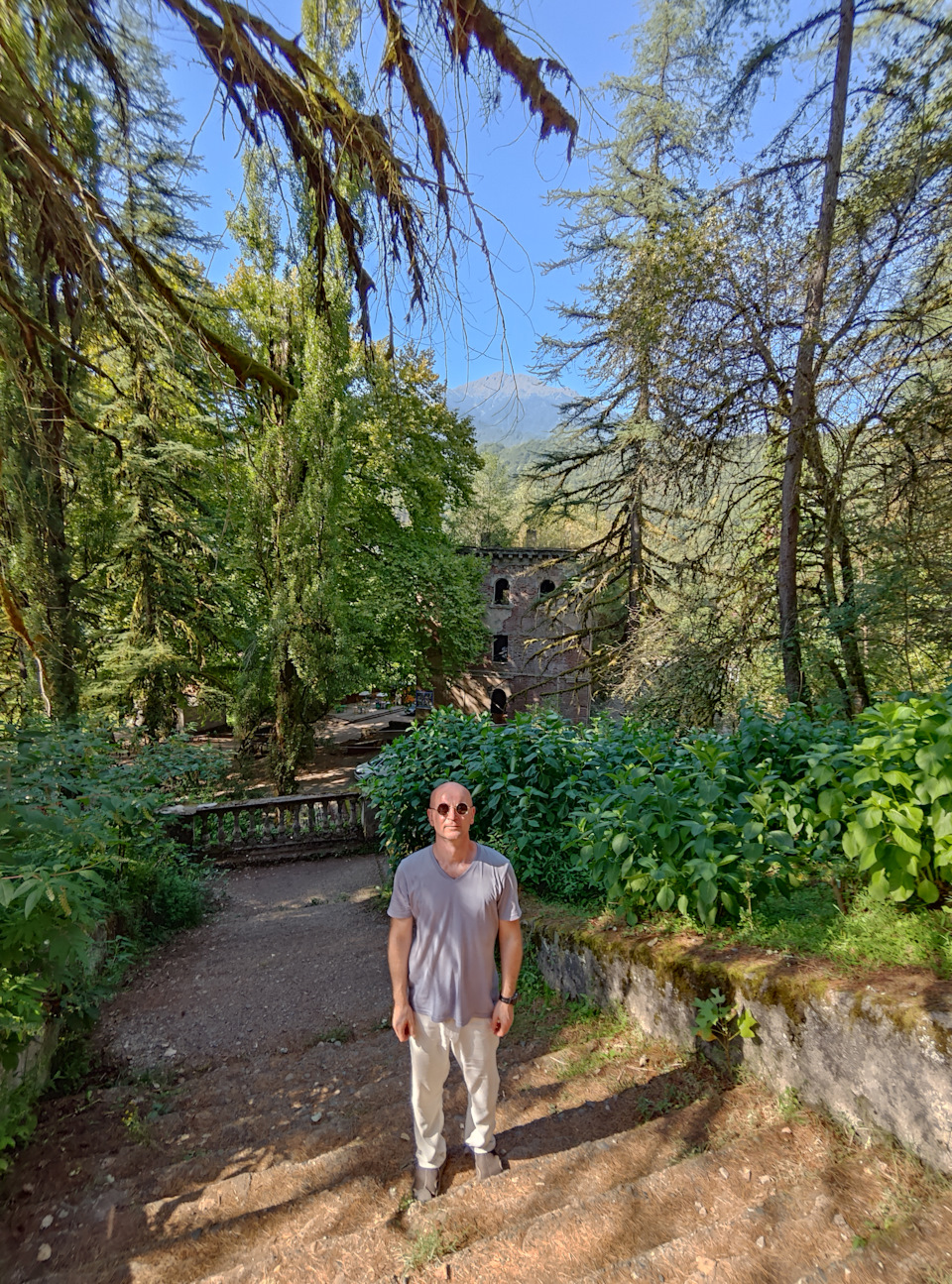 Абхазия. Акармара (город-призрак). Ткуарчал. Очамчира. Сухум. Гагра ...