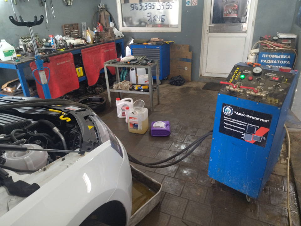 Промывка системы охлаждения — Skoda Octavia A7 Mk3, 1,4 л, 2016 года ...