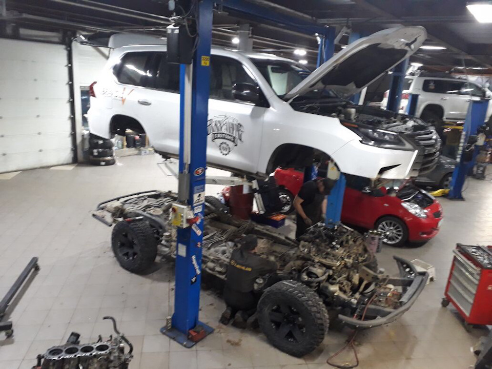 Экспедиционник из Lexus LX? Все — таки внедорожник или паркетник ...