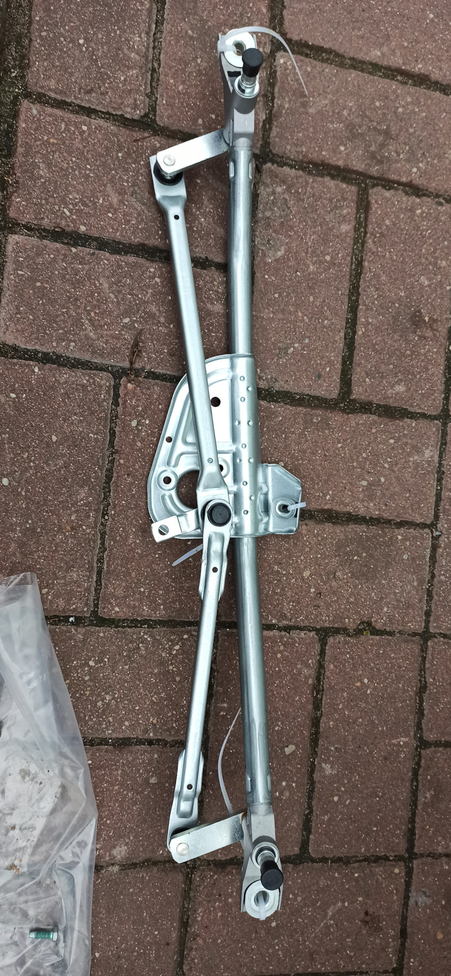 Установка трапеции дворников PATRON PWL019 — Volkswagen Passat Variant ...