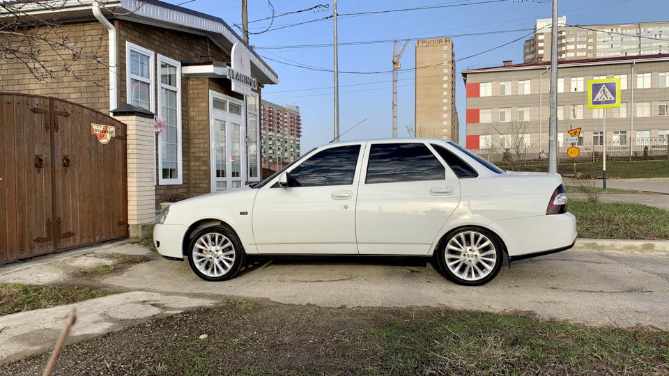 Пластиковые крылья . — Lada Приора седан, 1,6 л, 2013 года | другое ...