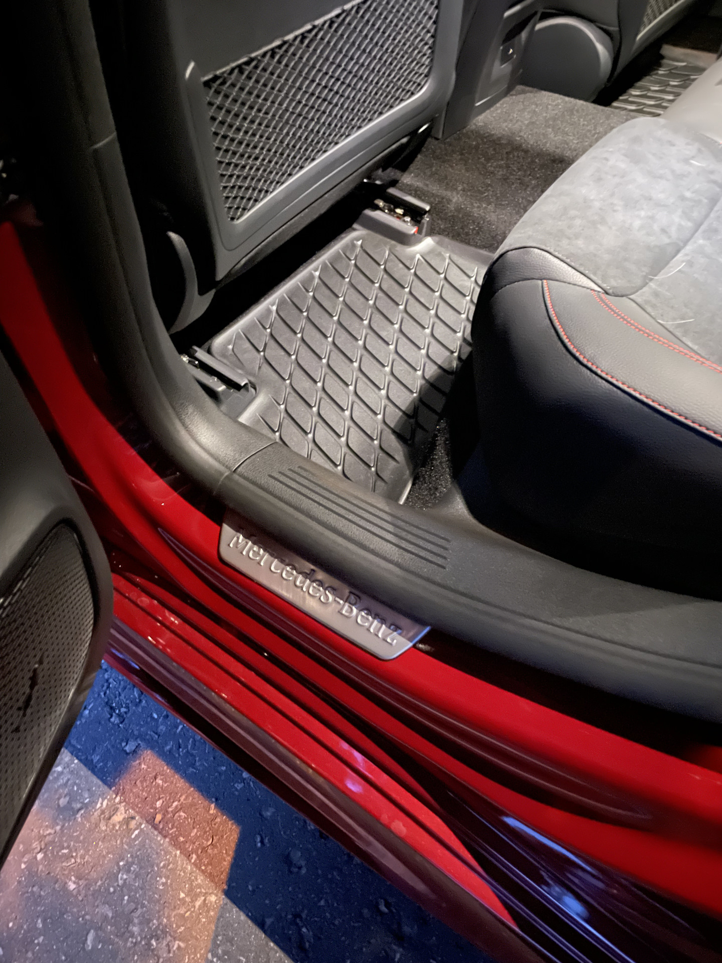 Накладки на пороги с алиэкспресс — Mercedes-Benz CLA (C118), 1,3 л ...