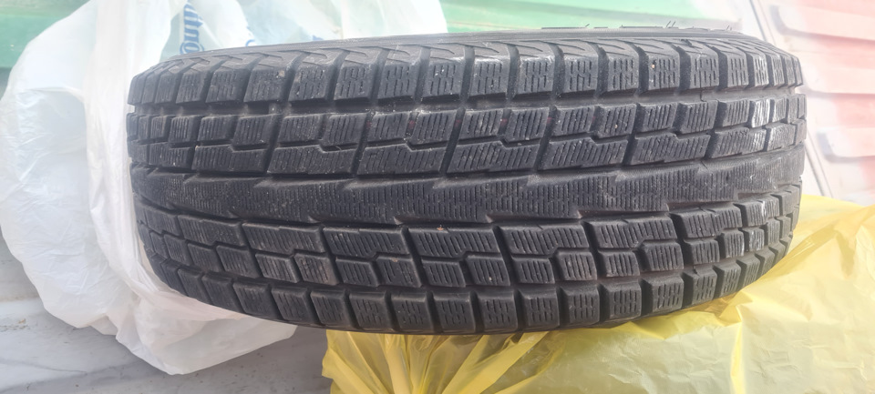 Шины зимние нешипованные Yokohama 225/65 R17 на Mitsubishi Outlander ...