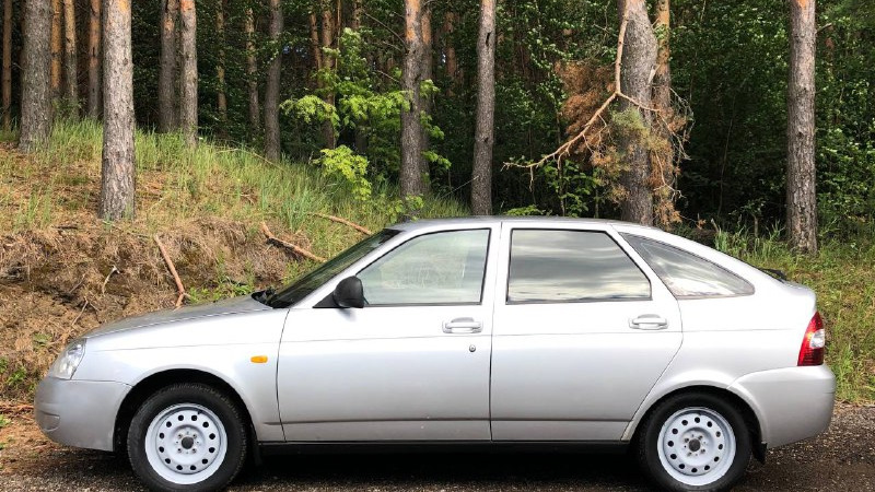 Замена амортизаторов/упоров крышки багажника/пятой двери — Lada Приора ...