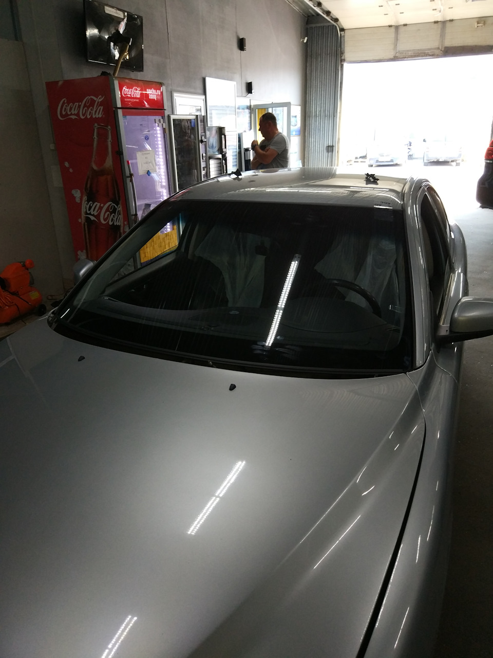 Пришло время поменять Лобовое Стекло. — Volvo S60 (1G), 2,4 л, 2008 ...