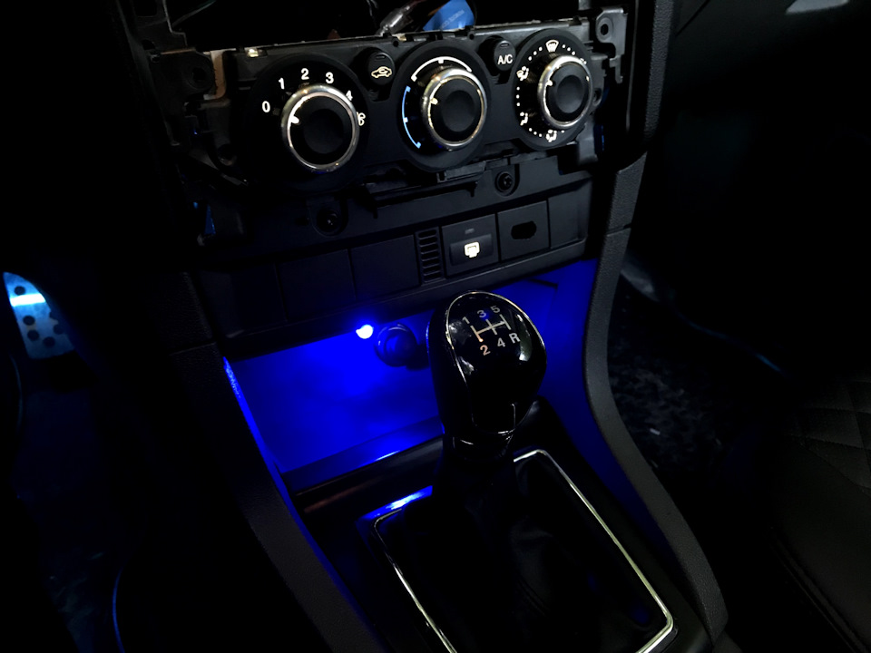 Пересвет всего салона на фф2 — Ford Focus II Hatchback, 1,8 л, 2007 ...