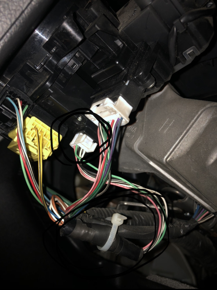 Заизолировал, закрепил пластиковой стяжкой. — Toyota Wish (AE20)