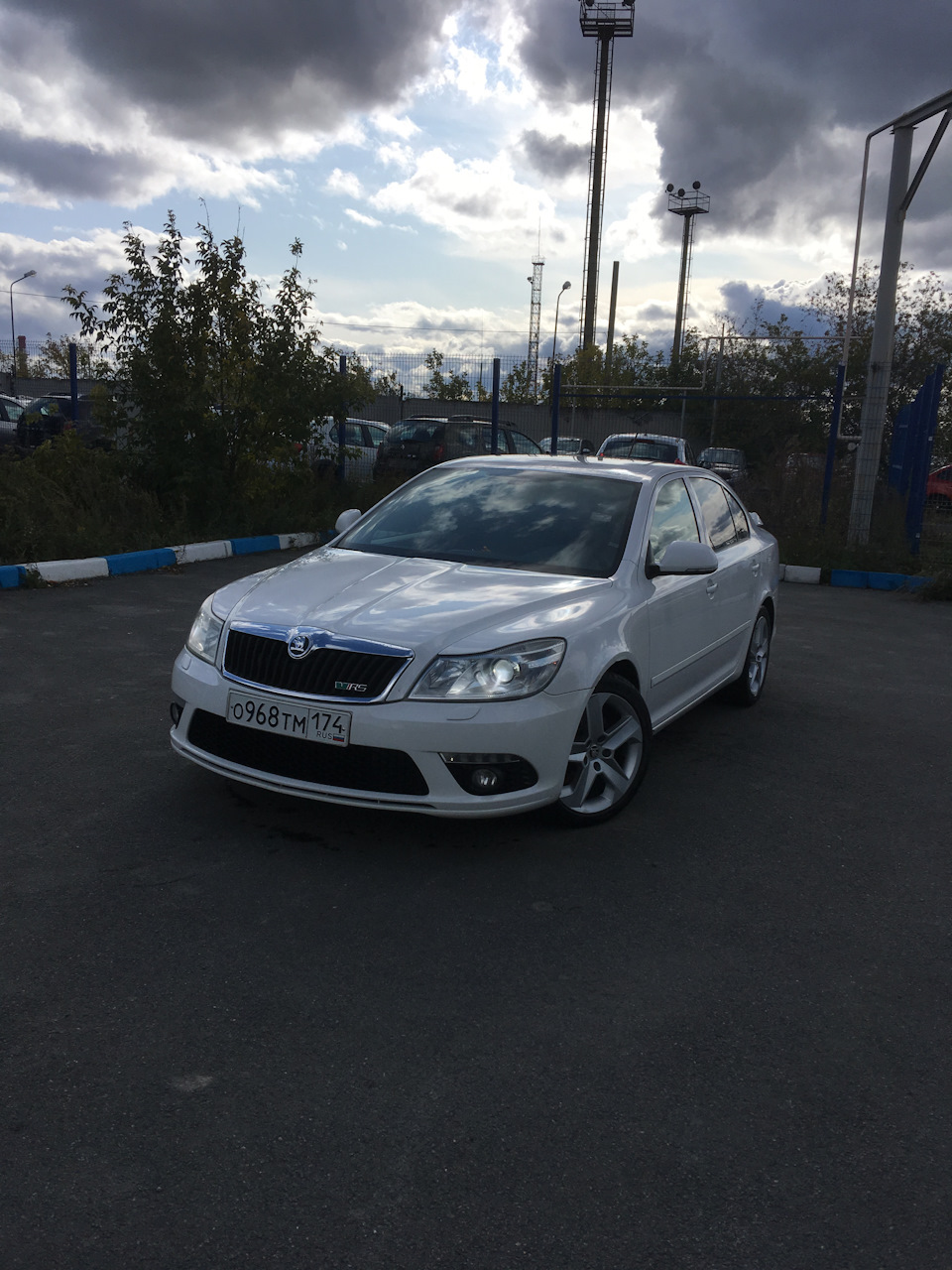 Авто на паркинге! — Skoda Octavia RS A5 Mk2, 2 л, 2012 года | продажа машины  | DRIVE2