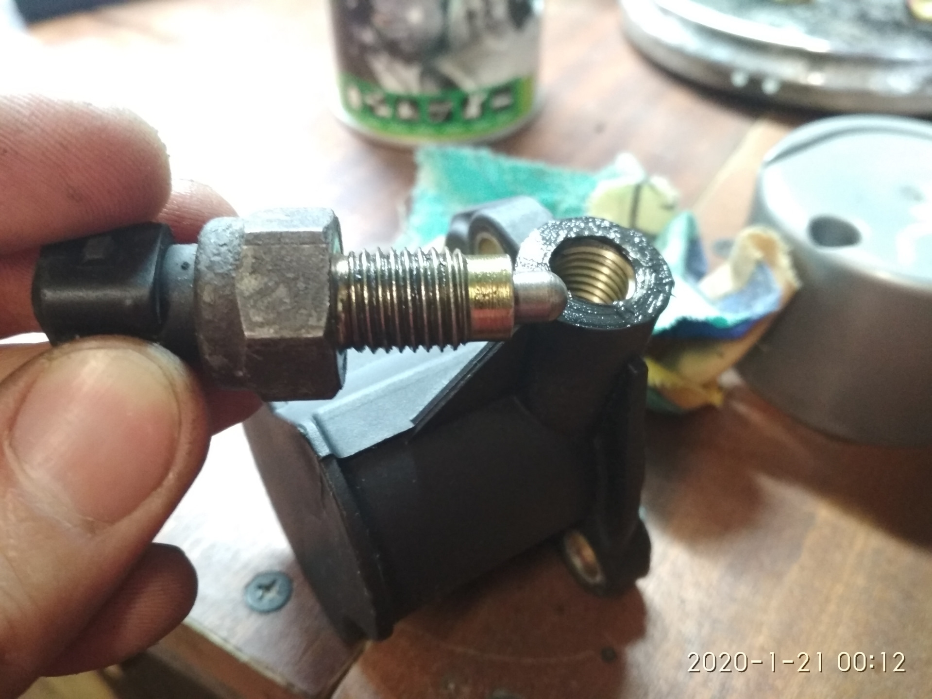 датчик заднего хода пассат б3