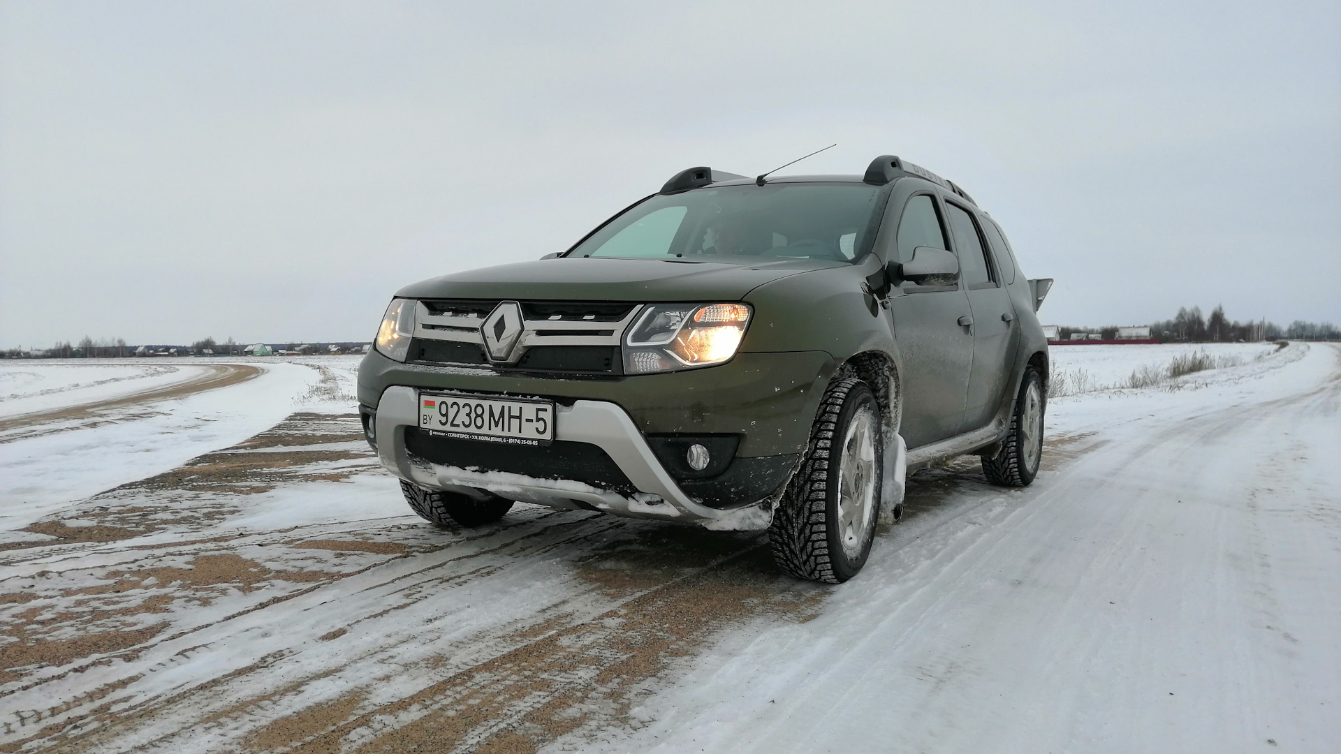 Renault Duster хаки