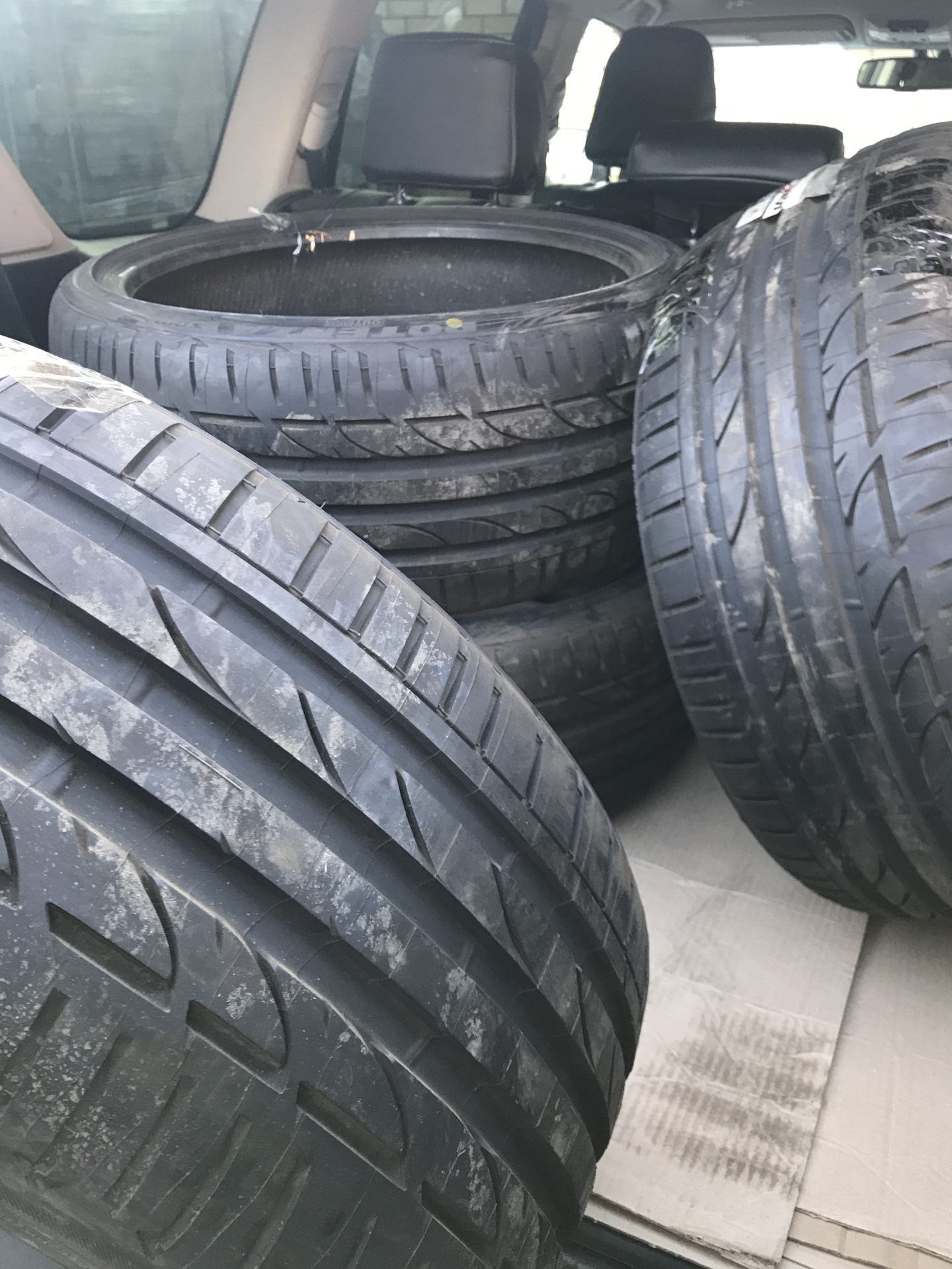 Отзывы покрышек. Бриджстоун Потенза s001 205/55 r16. Ремонт шин баллоном Bridgestone. Бриджики. Arcron aptecoa1 отзывы о шинах.