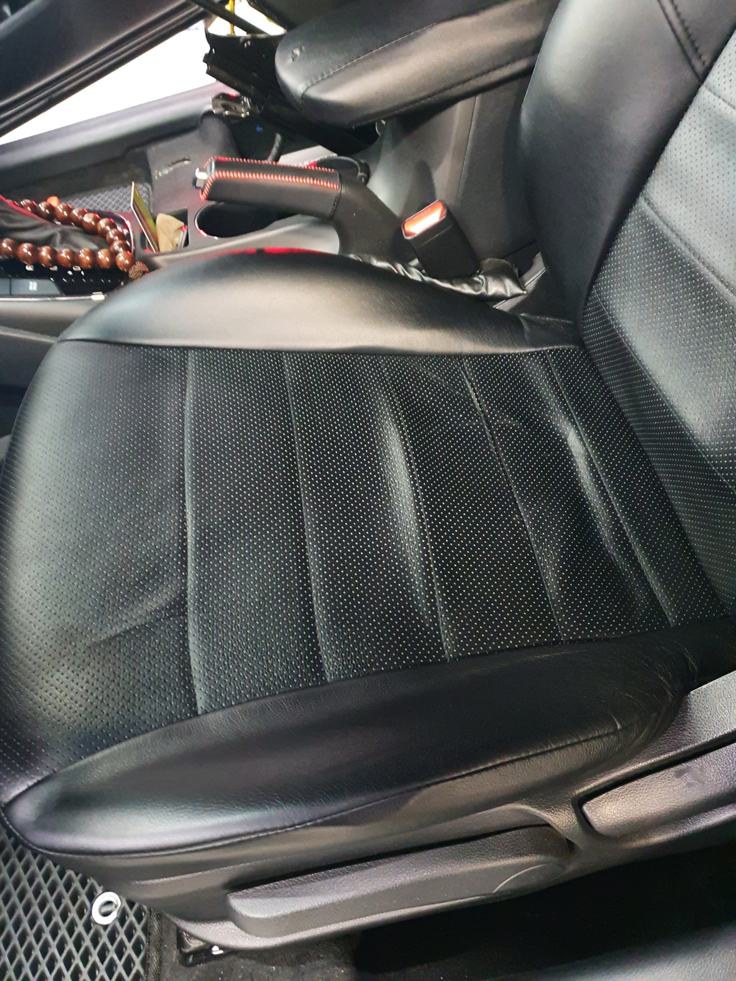 новые чехлы от prochehli — KIA Cerato (3G), 2 л., 2017 года ...