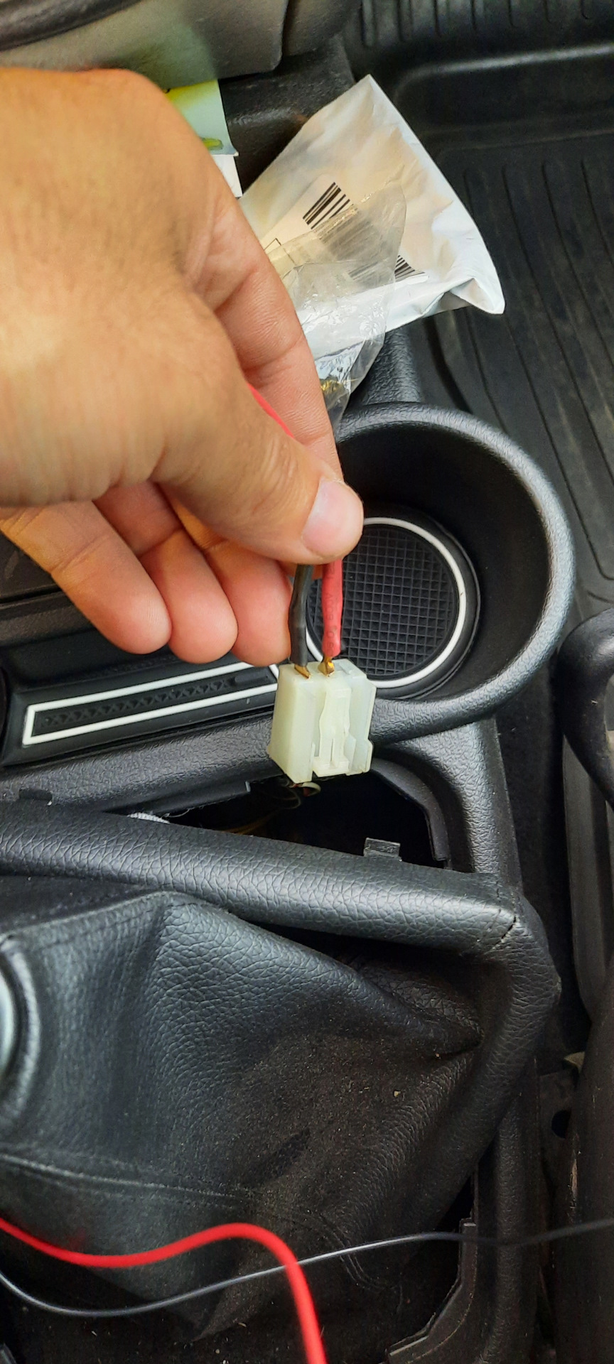 Usb разъёмы вместо заглушки — LADA Калина хэтчбек, 1,6 л., 2012 года ...