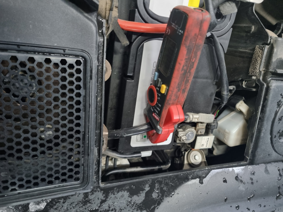 Ток утечки Volvo xc70. Сообщение АКБ разряжен. — DRIVE2