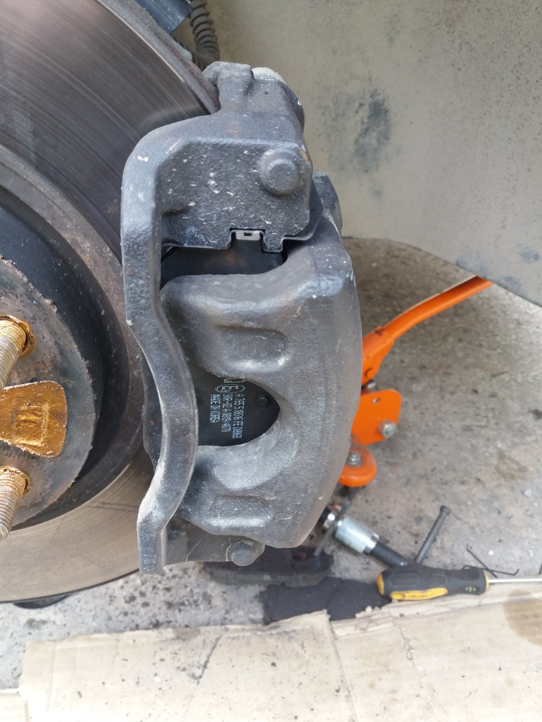 Колодки Yes-Q Ceramik — спасение для белых дисков. — Hyundai Creta (1G ...