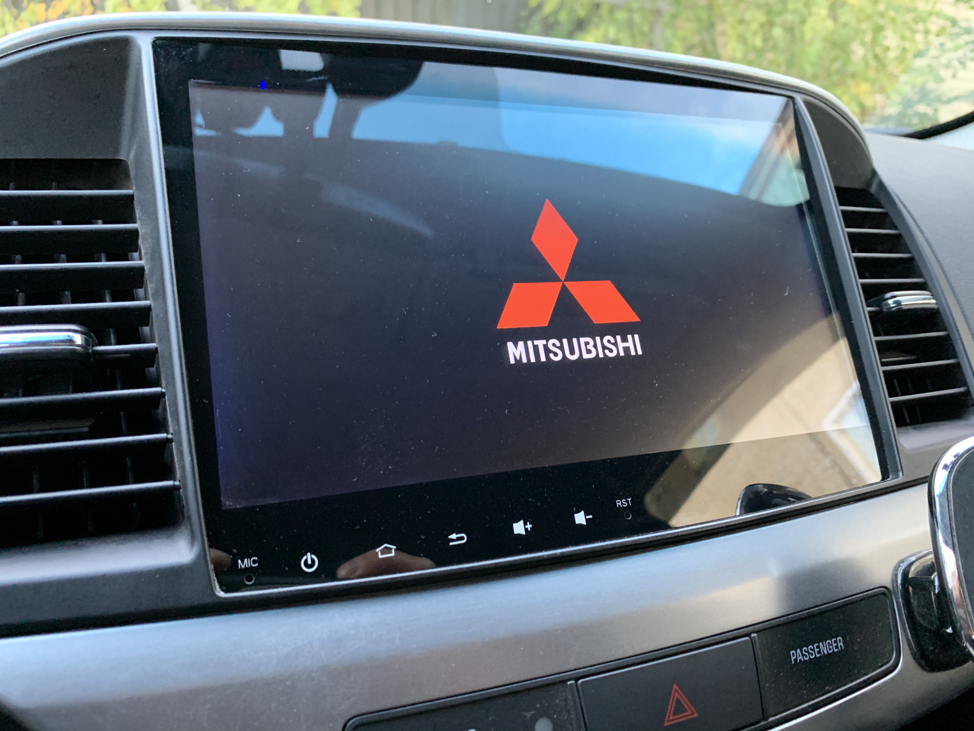 Установка логотипа на магнитолу. Магнитола Mitsubishi Lancer 10. Магнитола Lancer 10 Android. Митсубиси Лансер 10 андроид магнитола. Mitsubishi Lancer 10 Android.