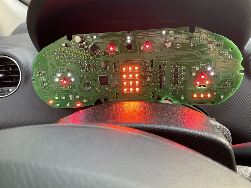 Ремонт панели приборов (устранение мерцания) — Peugeot 408, 1,6 л, 2013 ...