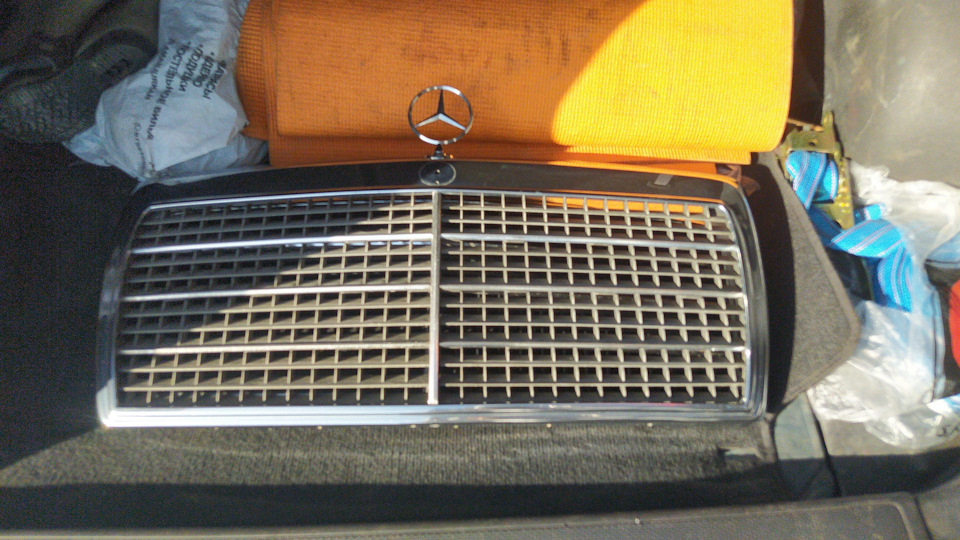 Решетка (вафля) — Mercedes-Benz E-class (W124), 2,2 л, 1993 года ...