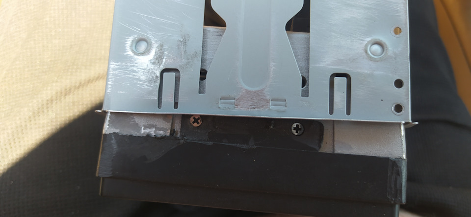 по бокам тоже снимаем пластик — Mercedes-Benz M-Class (W163)