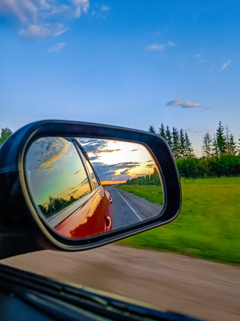 Путешествие и закат в дороге — Mazda 3 (1G) BK